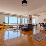 5-bedroom Bospohurs View - Spaciousness With Balcony & Elevator شقة اسطنبول