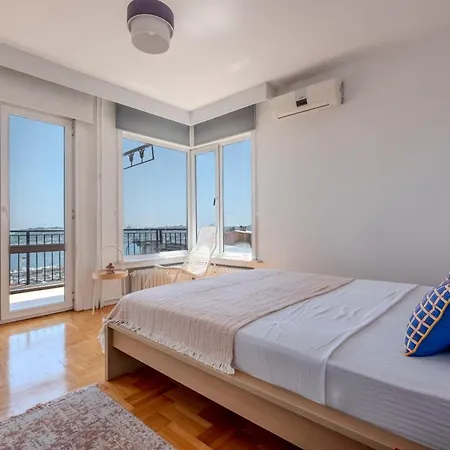 5-bedroom Bospohurs View - Spaciousness With Balcony & Elevator * Istanbul