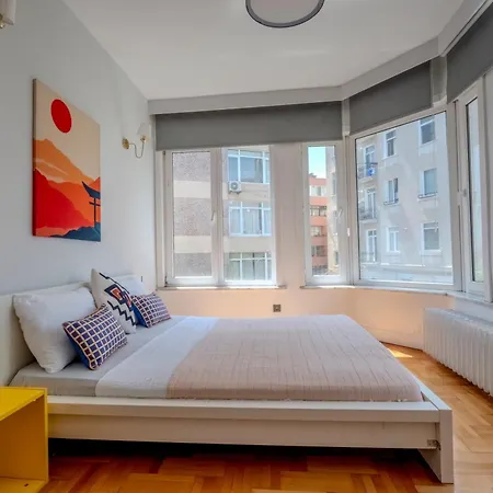 5-bedroom Bospohurs View - Spaciousness With Balcony & Elevator Apartment *