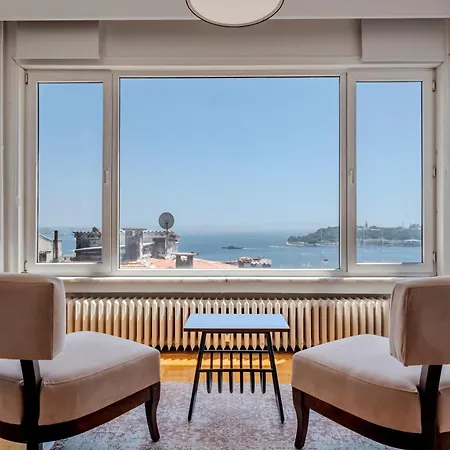 5-bedroom Bospohurs View - Spaciousness With Balcony & Elevator 公寓 *