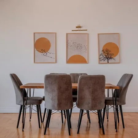5-bedroom Bospohurs View - Spaciousness With Balcony & Elevator 公寓 *