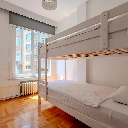 Apartament 5-bedroom Bospohurs View - Spaciousness With Balcony & Elevator *