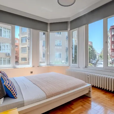 5-bedroom Bospohurs View - Spaciousness With Balcony & Elevator * 伊斯坦布尔