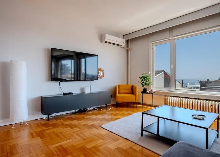 5-bedroom Bospohurs View - Spaciousness With Balcony & Elevator *