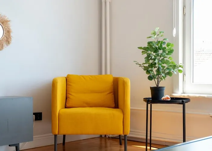 5-bedroom Bospohurs View - Spaciousness With Balcony & Elevator