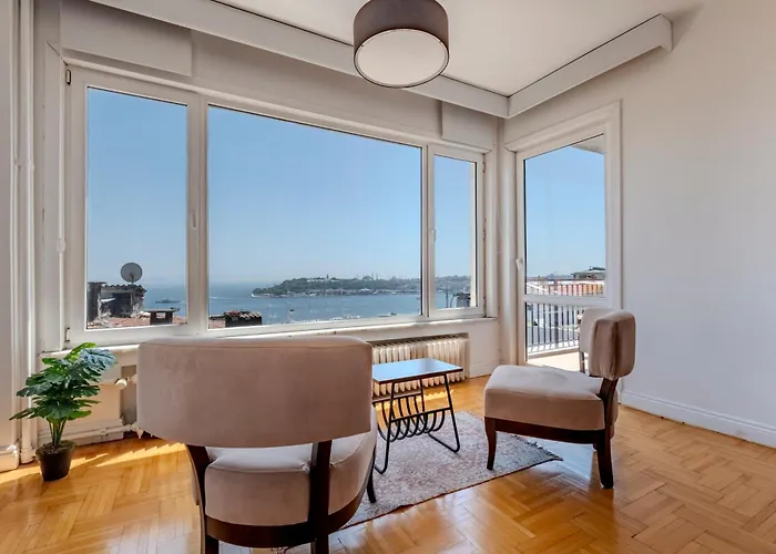 5-bedroom Bospohurs View - Spaciousness With Balcony & Elevator