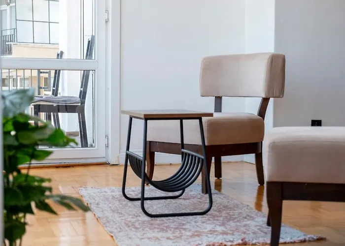 5-bedroom Bospohurs View - Spaciousness With Balcony & Elevator